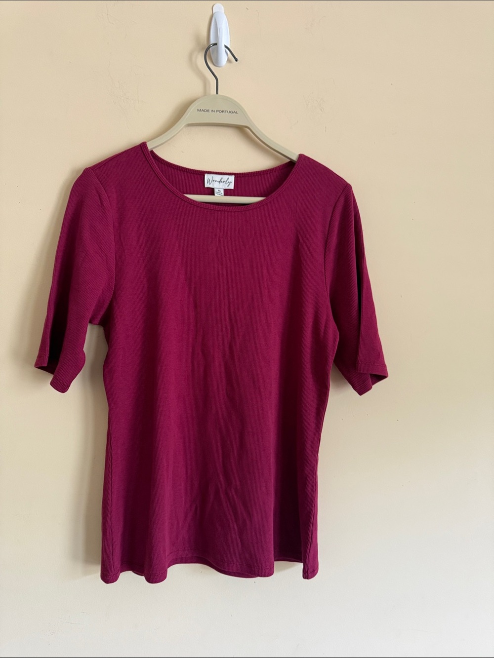 Wonderly Short Sleeve‎ Knit Tee in Berry Plum Sz Medium